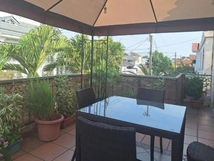 Habitacion Independiente En Samborondon Πανσιόν